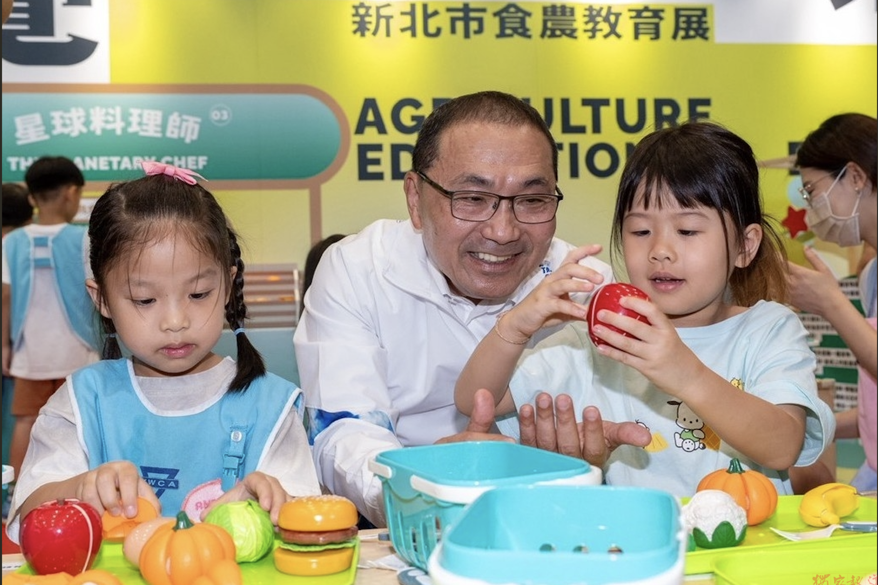 侯友宜宣布全國首創食農探索護照上線邀親子體驗數位集章任務 侯友宜宣布全國首創食農探索護照上線邀親子體驗數位集章任務