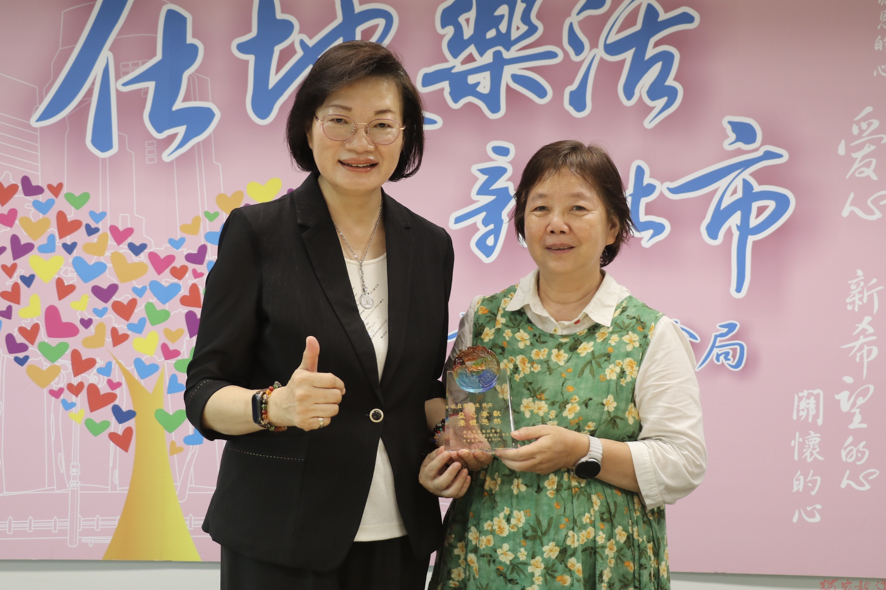 從人工登記到數位掃描 許盈溱堅守新北市社會局公文收發崗位46年將榮退 從人工登記到數位掃描 許盈溱堅守新北市社會局公文收發崗位46年將榮退