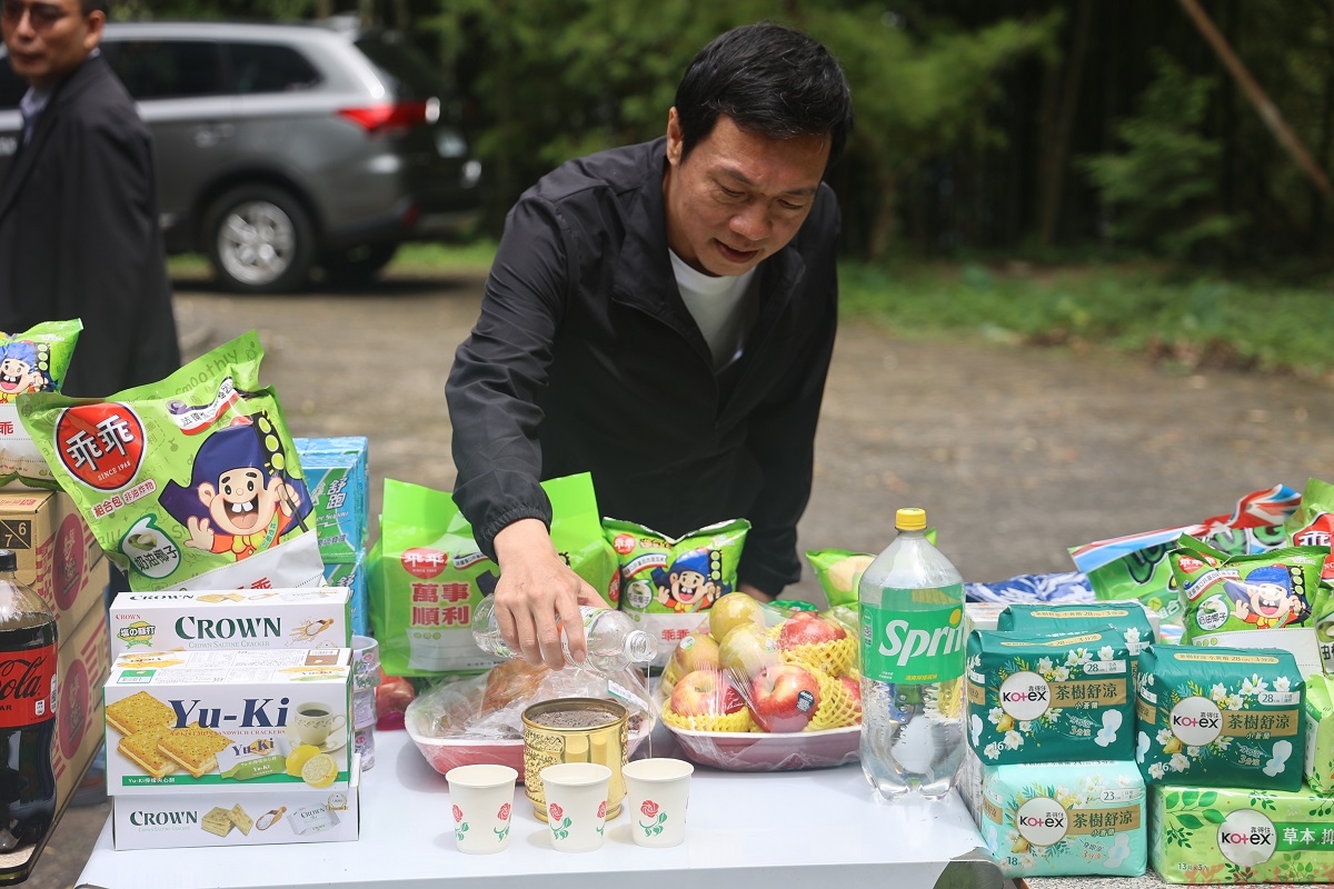 集集大山轉播站中元普度 祈求設備運轉順利人員平安 集集大山轉播站中元普度 祈求設備運轉順利人員平安