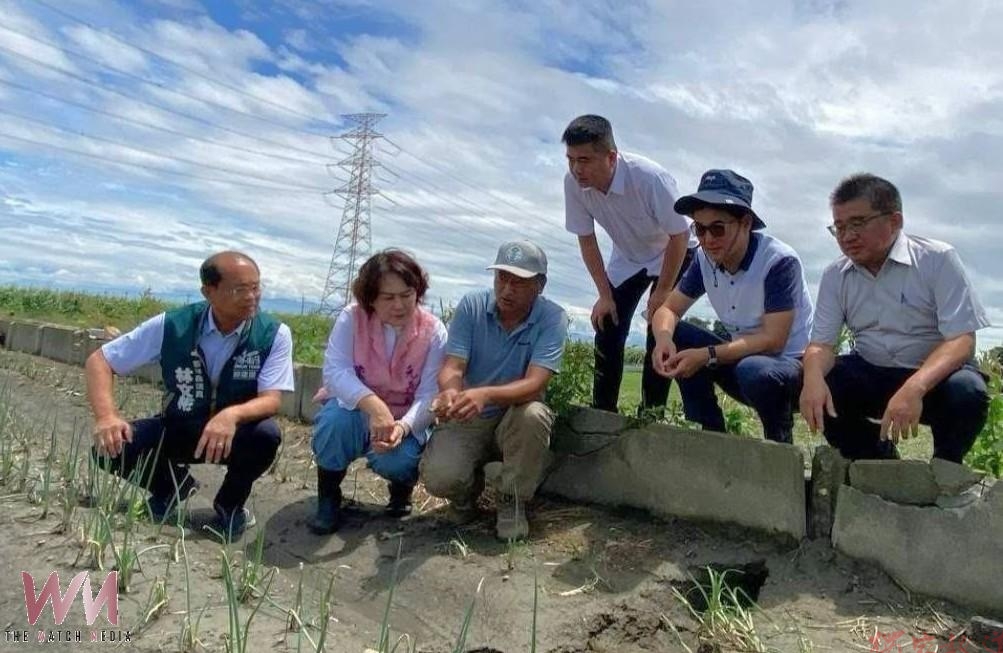 豪雨重創青蔥產區逾五成 劉建國會勘元長褒忠籲速啟動災害救助 豪雨重創青蔥產區逾五成 劉建國會勘元長褒忠籲速啟動災害救助