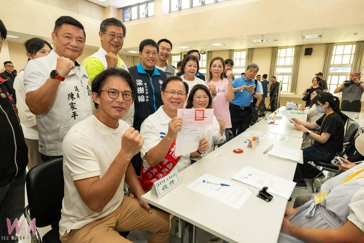 藍綠白正面交鋒 嘉義市長參選登記雙方拋政見對決 藍綠白正面交鋒 嘉義市長參選登記雙方拋政見對決