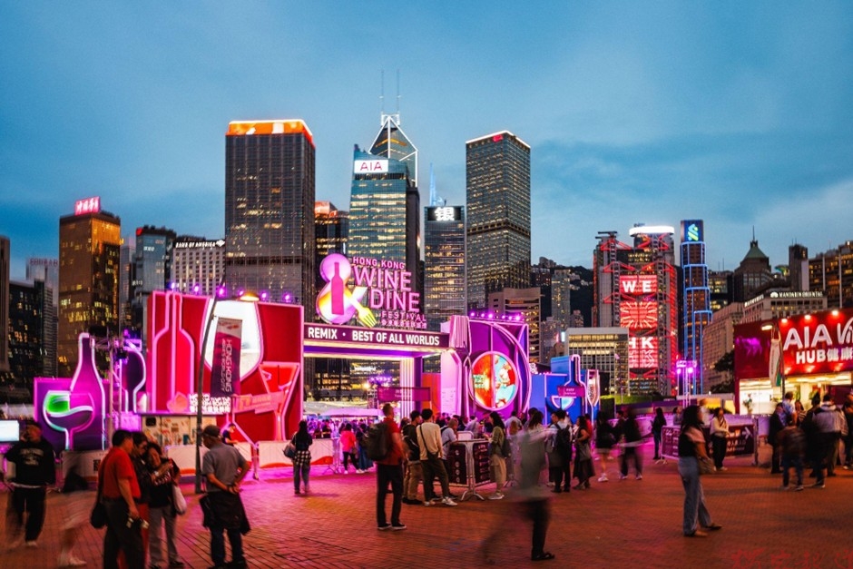 下半年拒絕連軸轉!香港「派對1+1」 用維港夜景與微醺療癒疲憊日常 下半年拒絕連軸轉!香港「派對1+1」 用維港夜景與微醺療癒疲憊日常