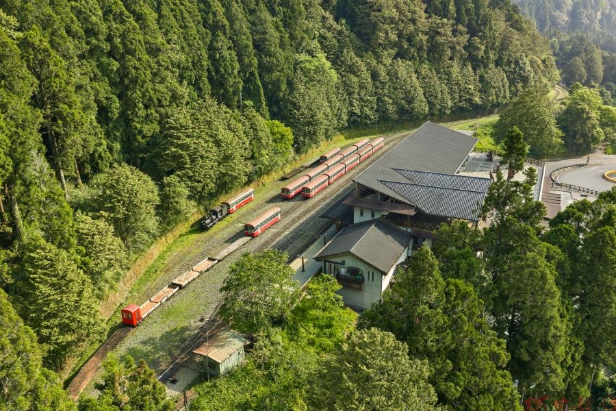 Taiwan Pass鐵道慢旅正夯 阿里山賓館秋遊優惠最高省5300元 Taiwan Pass鐵道慢旅正夯 阿里山賓館秋遊優惠最高省5300元