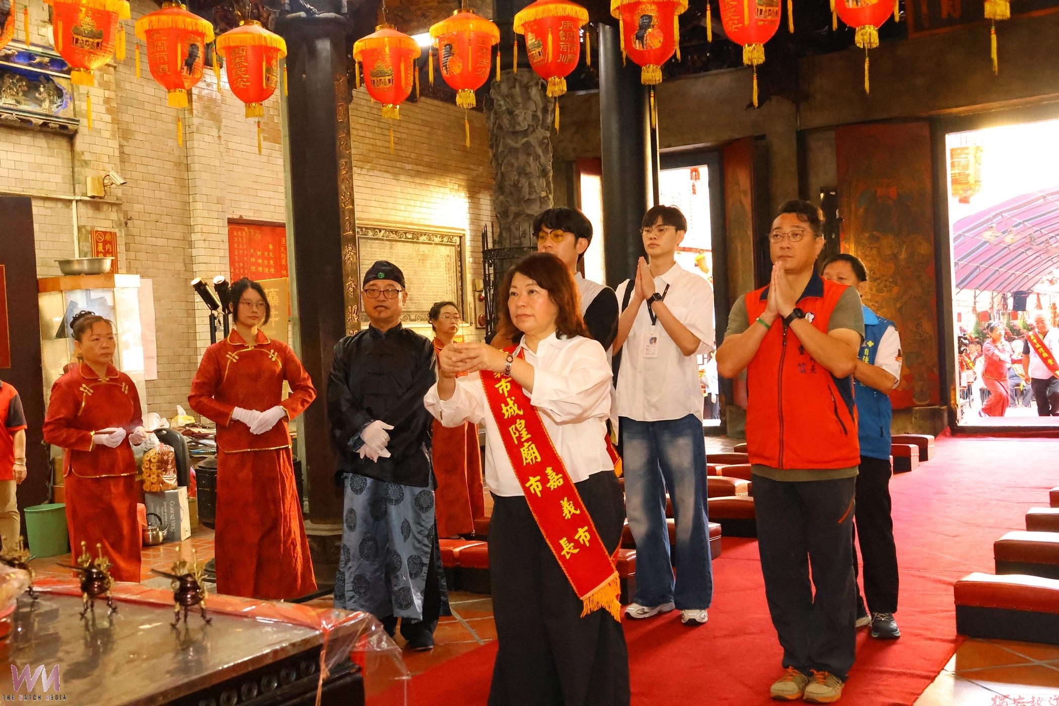 黃敏惠市長向嘉義城隍尊神祝壽 祈願護佑嘉義 黃敏惠市長向嘉義城隍尊神祝壽 祈願護佑嘉義