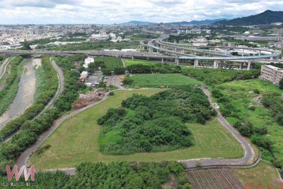 台中「萬里床城」清空了 環保局破除去化瓶頸 潭子暫置3,000床全數清除 台中「萬里床城」清空了 環保局破除去化瓶頸 潭子暫置3,000床全數清除