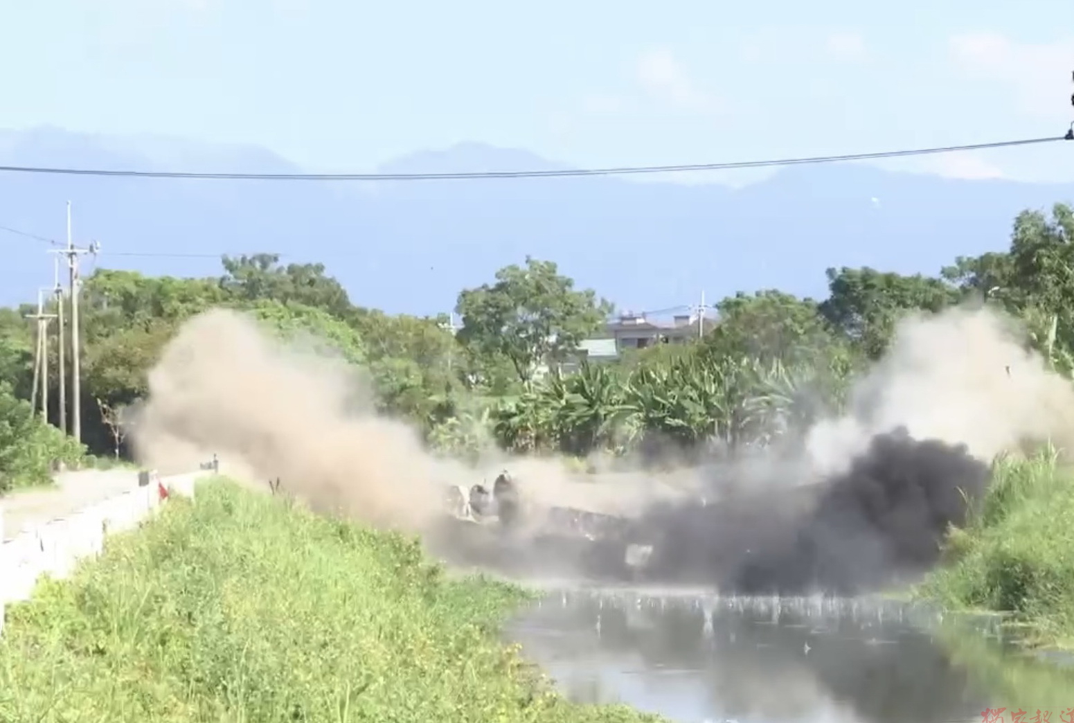 強化實戰應變能力 陸軍第六軍團五三工兵群實施橋梁爆破訓練 強化實戰應變能力 陸軍第六軍團五三工兵群實施橋梁爆破訓練