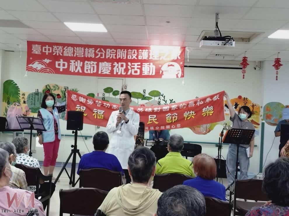 慶中秋 陳正榮院長伴榮民眷長輩手做鳳梨酥過佳節 慶中秋 陳正榮院長伴榮民眷長輩手做鳳梨酥過佳節