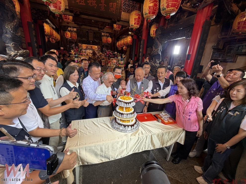 新港奉天宮中秋慶團圓 跨近世紀老少契子回宮團拜延續深厚緣分 新港奉天宮中秋慶團圓 跨近世紀老少契子回宮團拜延續深厚緣分