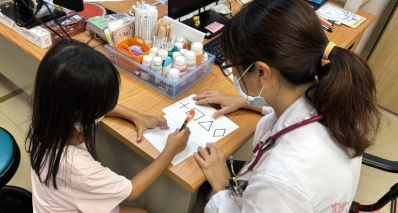 高雄市衛生局推動兒童發展篩檢 即日起至合約院所完成篩檢可獲百元禮物卡 高雄市衛生局推動兒童發展篩檢 即日起至合約院所完成篩檢可獲百元禮物卡