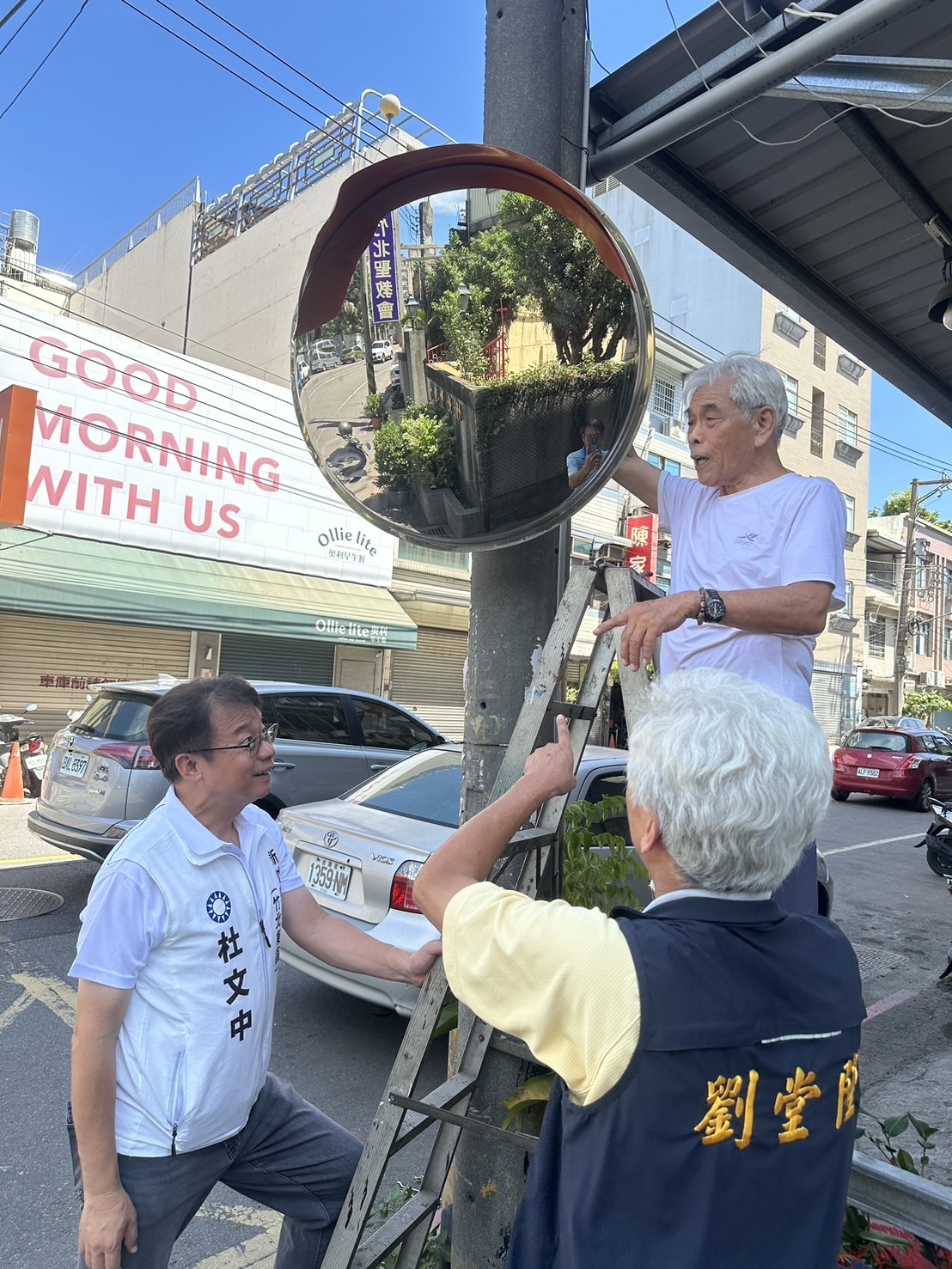 回歸最乾淨的政治形態:一把梯子,看見候選人的初心 回歸最乾淨的政治形態:一把梯子,看見候選人的初心