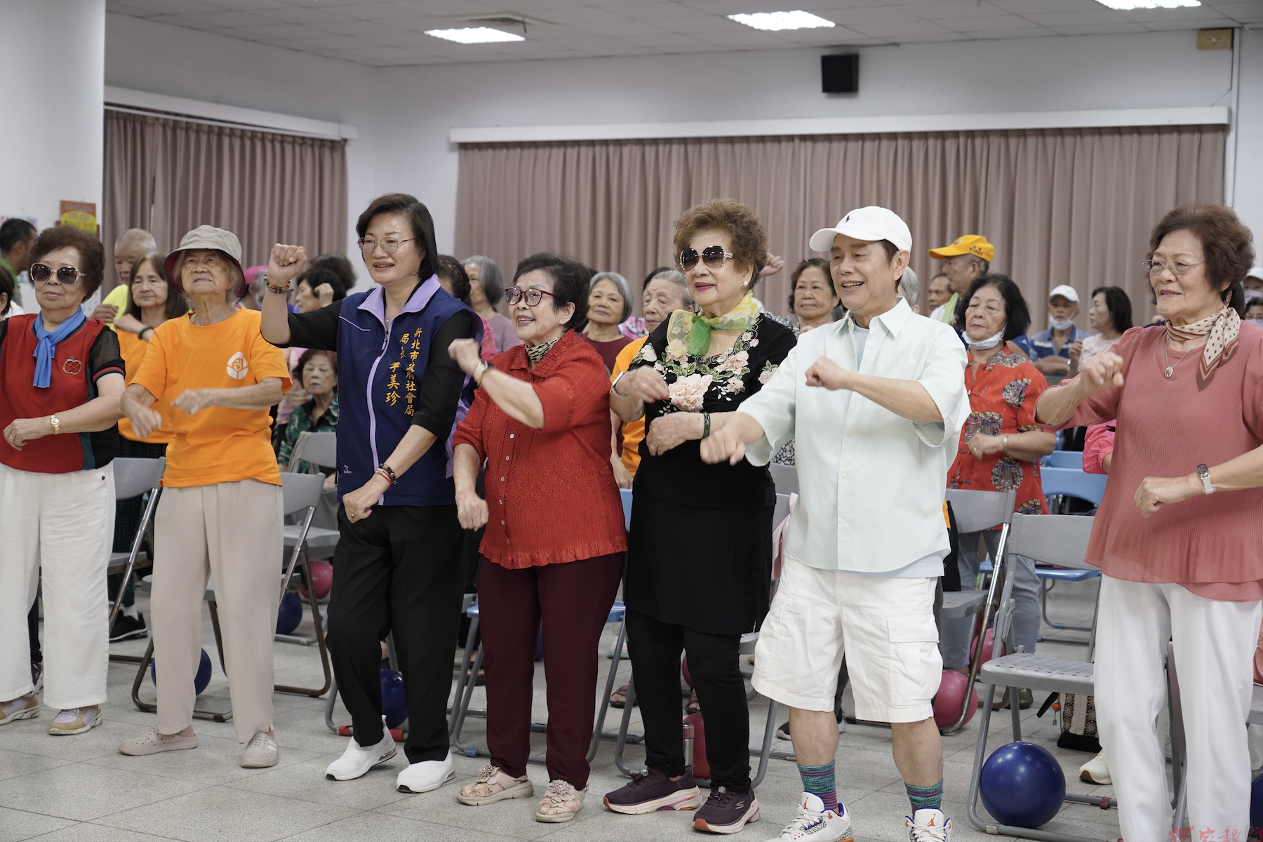 童心不老樂齡正潮 新北市民廣場成果展結合懷舊童玩與潮流科技 童心不老樂齡正潮 新北市民廣場成果展結合懷舊童玩與潮流科技