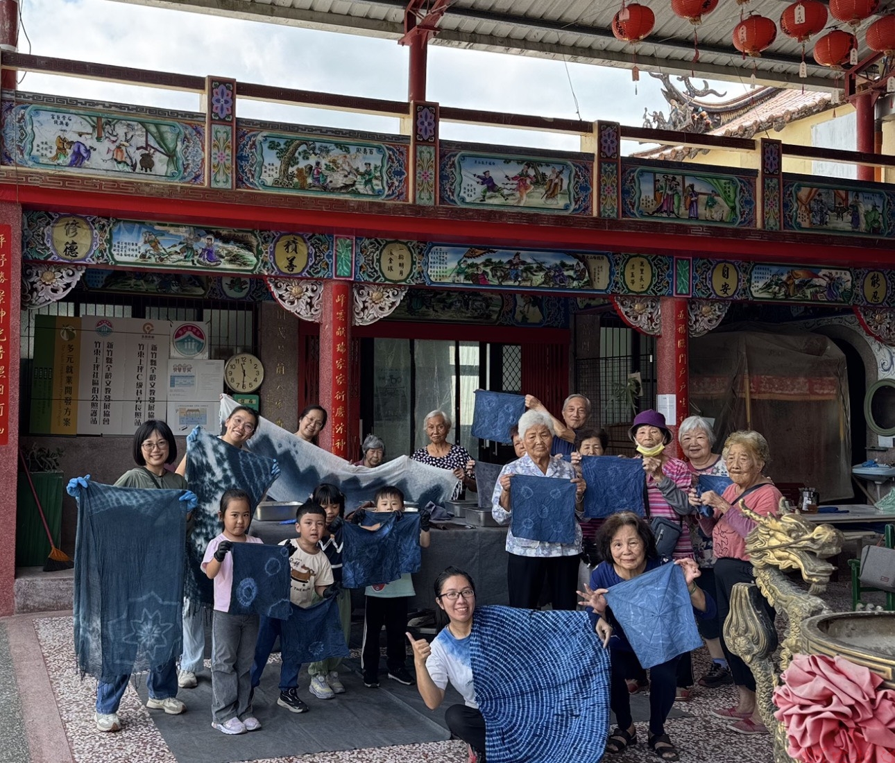 客家藍染牽起世代情 新住民帶領老幼共創文化新風貌 客家藍染牽起世代情 新住民帶領老幼共創文化新風貌