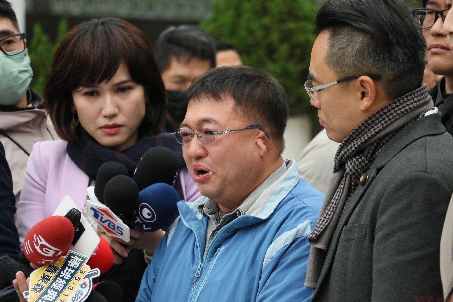 外送併購案審查未決首長同台惹議 聯盟質疑政治背書恐損公信 要求龔明鑫、林俊秀下台負責 外送併購案審查未決首長同台惹議 聯盟質疑政治背書恐損公信 要求龔明鑫、林俊秀下台負責