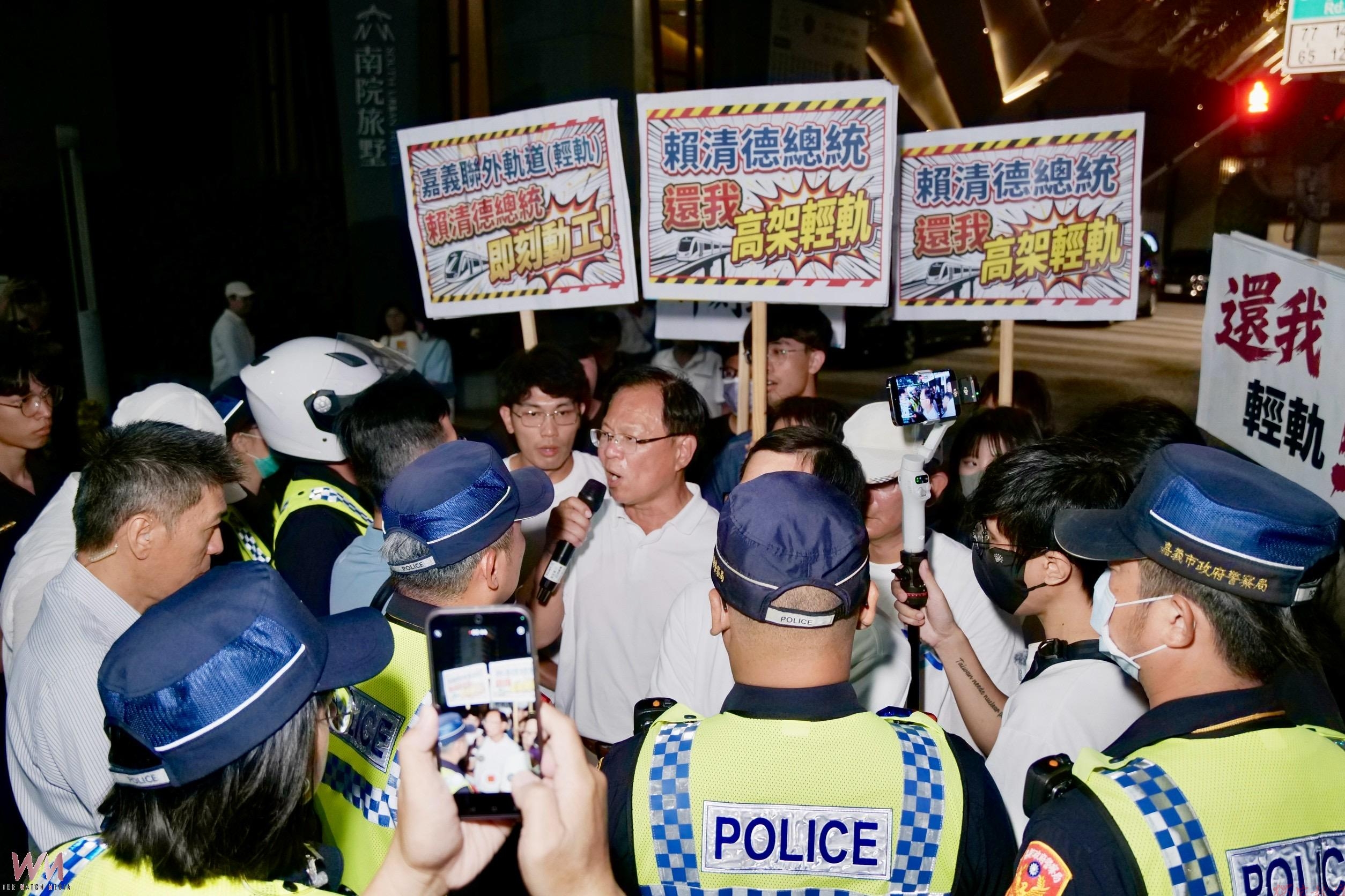 張啓楷為嘉義市發展請命 向賴清德遞交「嘉義輕軌」陳情書 張啓楷為嘉義市發展請命 向賴清德遞交「嘉義輕軌」陳情書