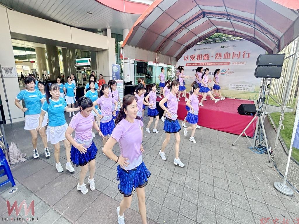 舞動的不只是快樂還有節省健保資源 流行廣場舞跳出熟齡世代的健康與! 舞動的不只是快樂還有節省健保資源 流行廣場舞跳出熟齡世代的健康與!