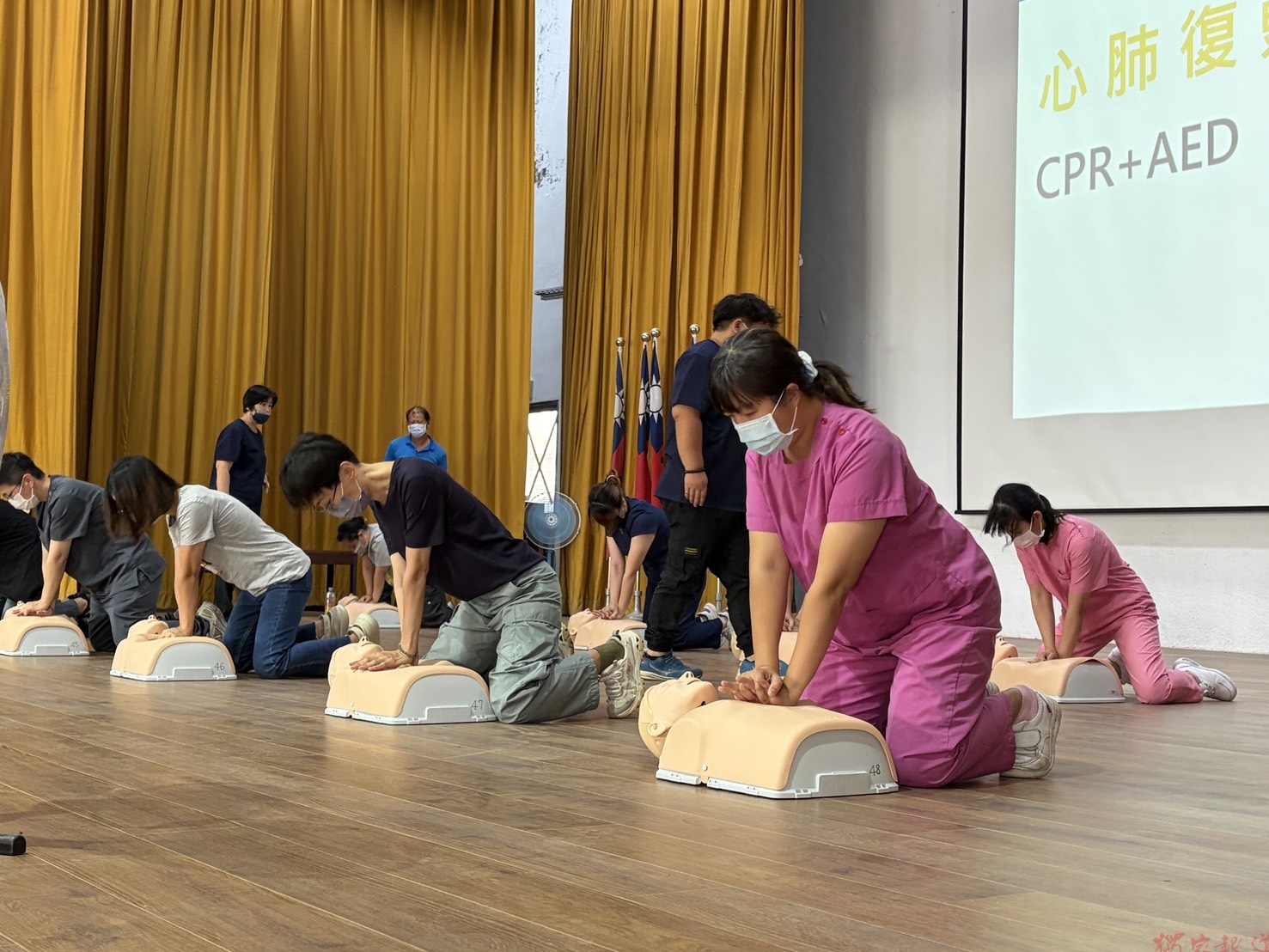 彰化榮家強化急救訓練 CPR、AED實作提升救命能力 彰化榮家強化急救訓練 CPR、AED實作提升救命能力