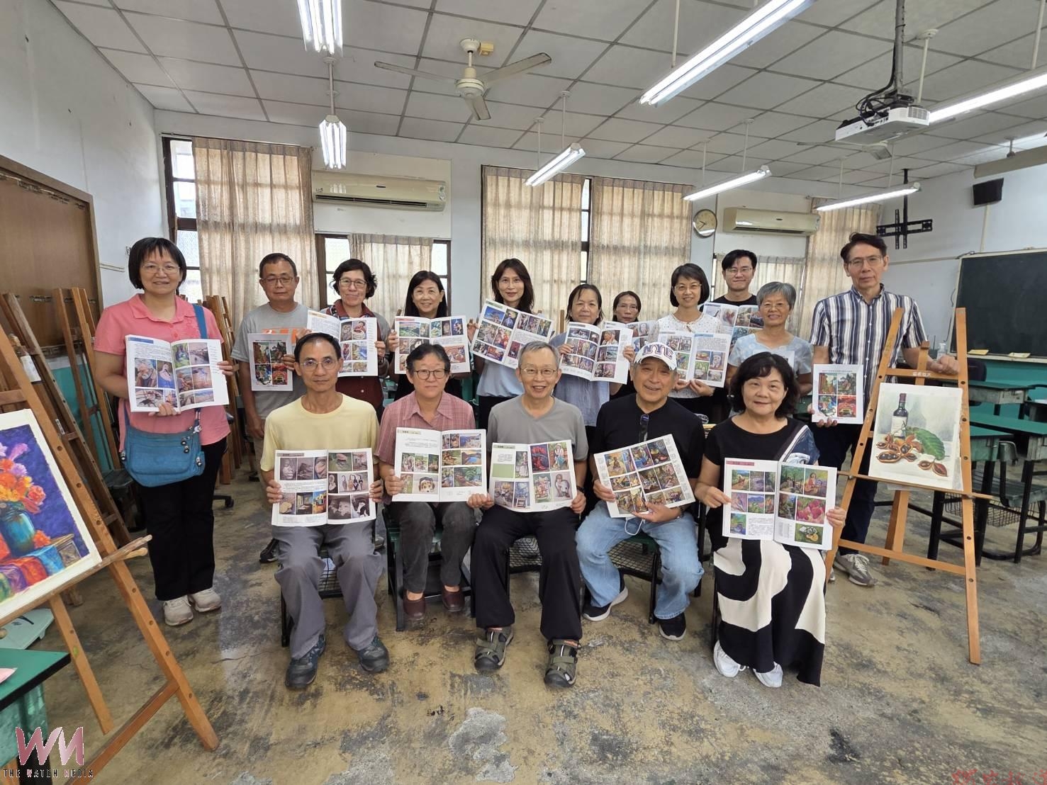 嘉市社大首部百繪集問世 羅喆仁師生創作展現終身學習成果 嘉市社大首部百繪集問世 羅喆仁師生創作展現終身學習成果