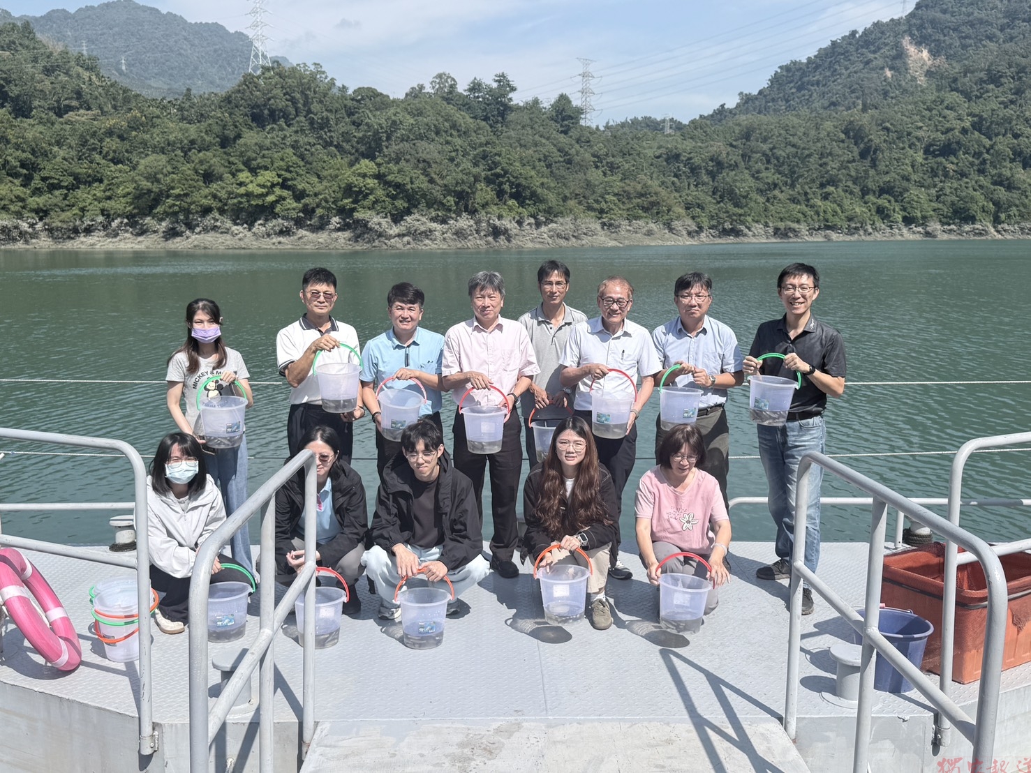 台電明潭電廠放流萬尾魚苗!「三魚合體」打造水庫天然淨化防護網 台電明潭電廠放流萬尾魚苗!「三魚合體」打造水庫天然淨化防護網