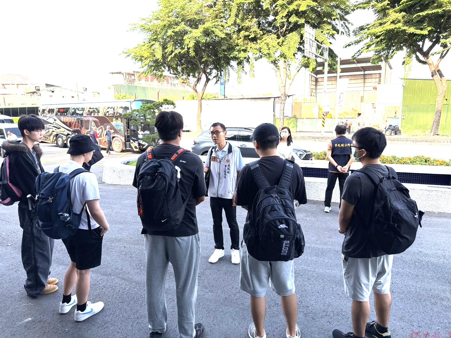 補充兵入營 南投縣軍人服務站派員關懷 補充兵入營 南投縣軍人服務站派員關懷
