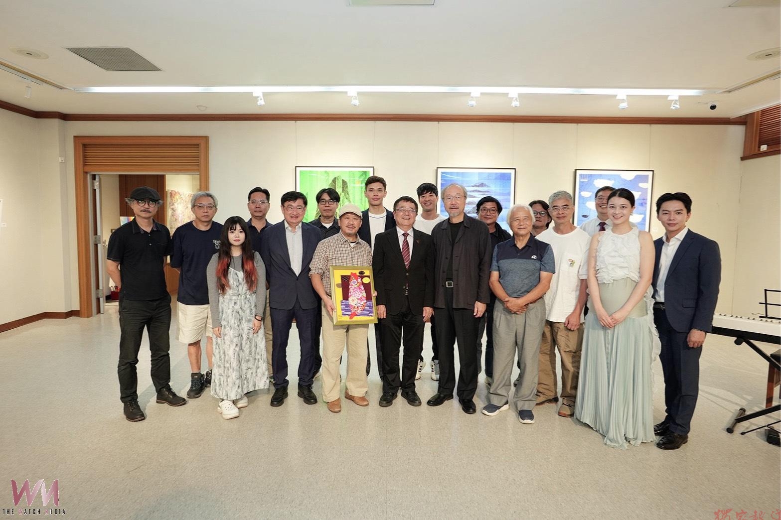 興大107週年校慶推出《自然光》藝術展 18位藝術家展出逾百件作品 興大107週年校慶推出《自然光》藝術展 18位藝術家展出逾百件作品