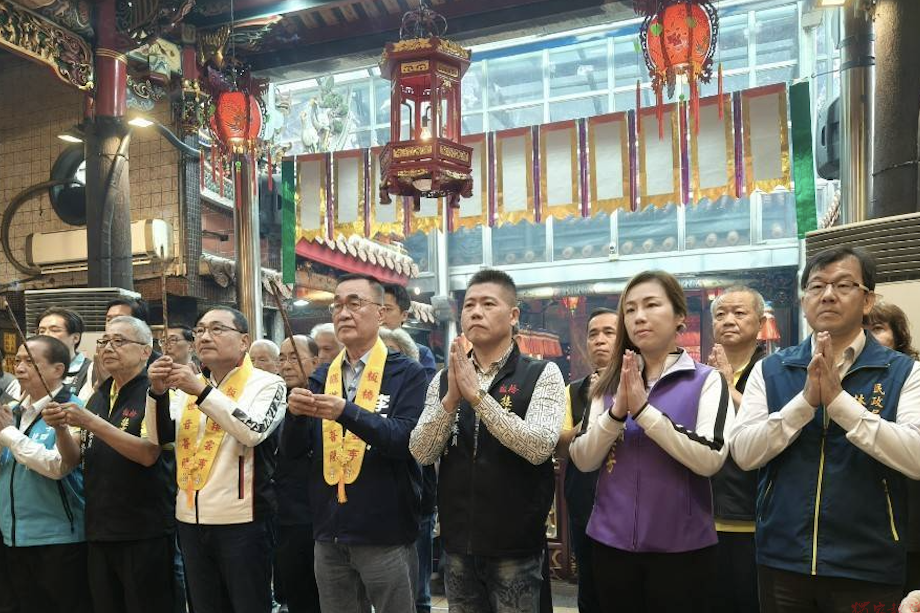 板橋接雲寺歡慶建寺170週年 侯友宜親自前往參拜祈福 板橋接雲寺歡慶建寺170週年 侯友宜親自前往參拜祈福