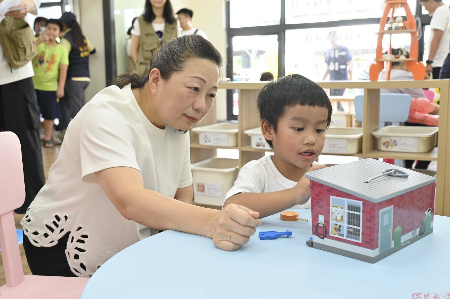 邁向零元照顧 花蓮116年全面加碼育兒支持、生育補助提高至10萬 邁向零元照顧 花蓮116年全面加碼育兒支持、生育補助提高至10萬