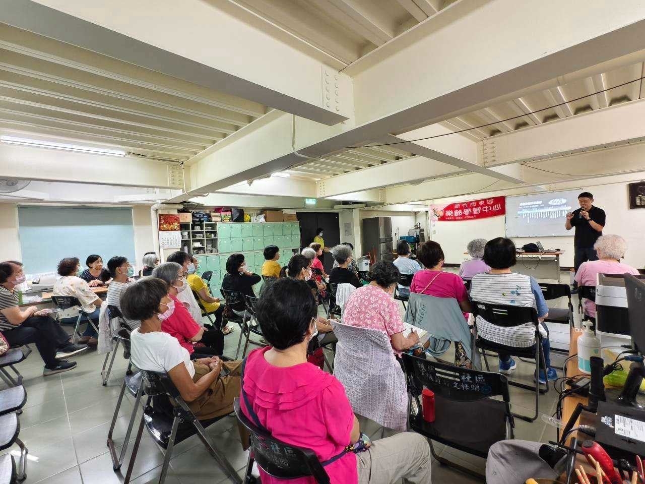 竹市警深入振興社區 宣導識詐防詐守護長者財產安全 竹市警深入振興社區 宣導識詐防詐守護長者財產安全