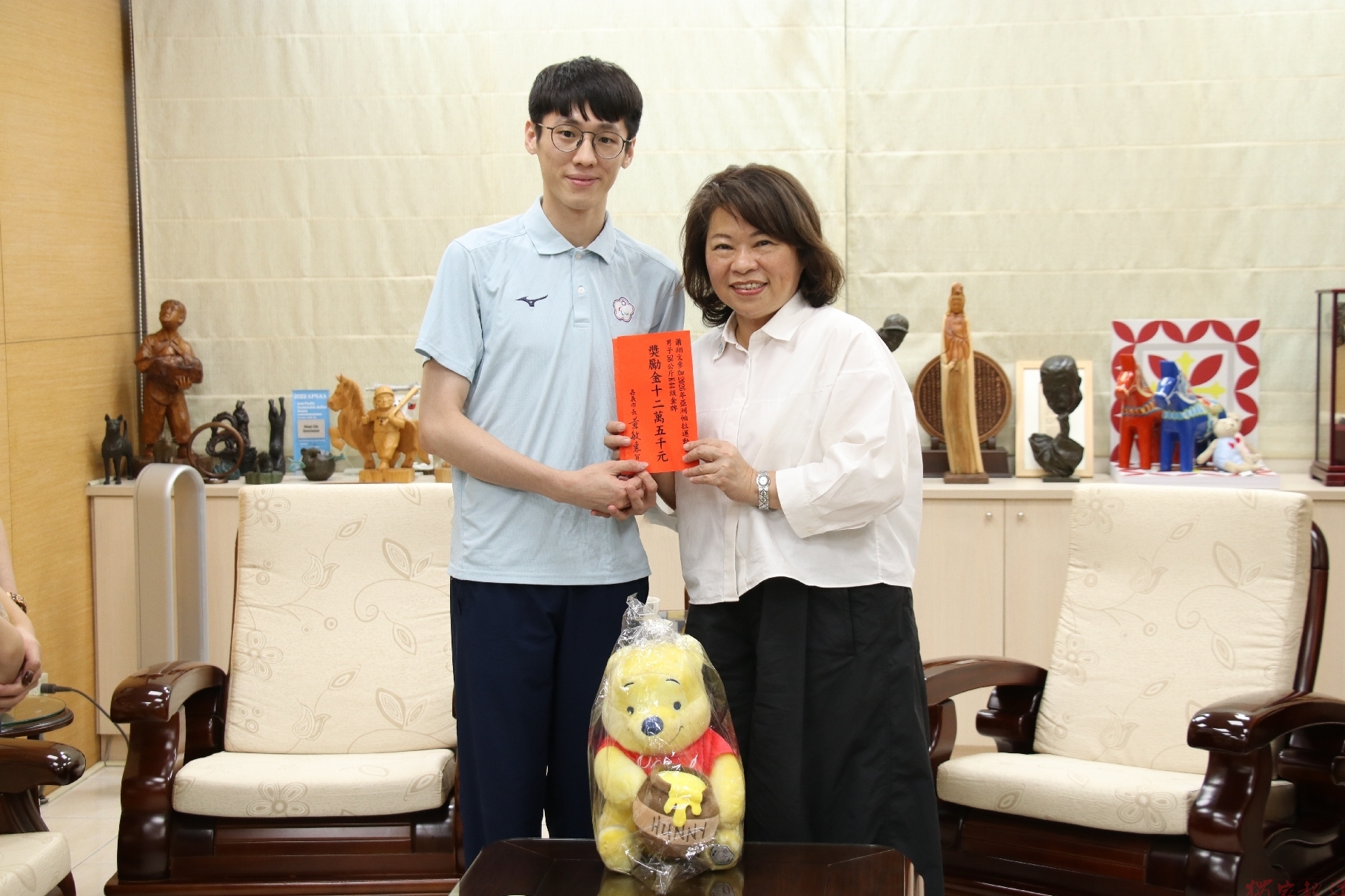 嘉義之光蕭翔文亞帕運奪金二連霸 黃敏惠加碼獎勵 嘉義之光蕭翔文亞帕運奪金二連霸 黃敏惠加碼獎勵