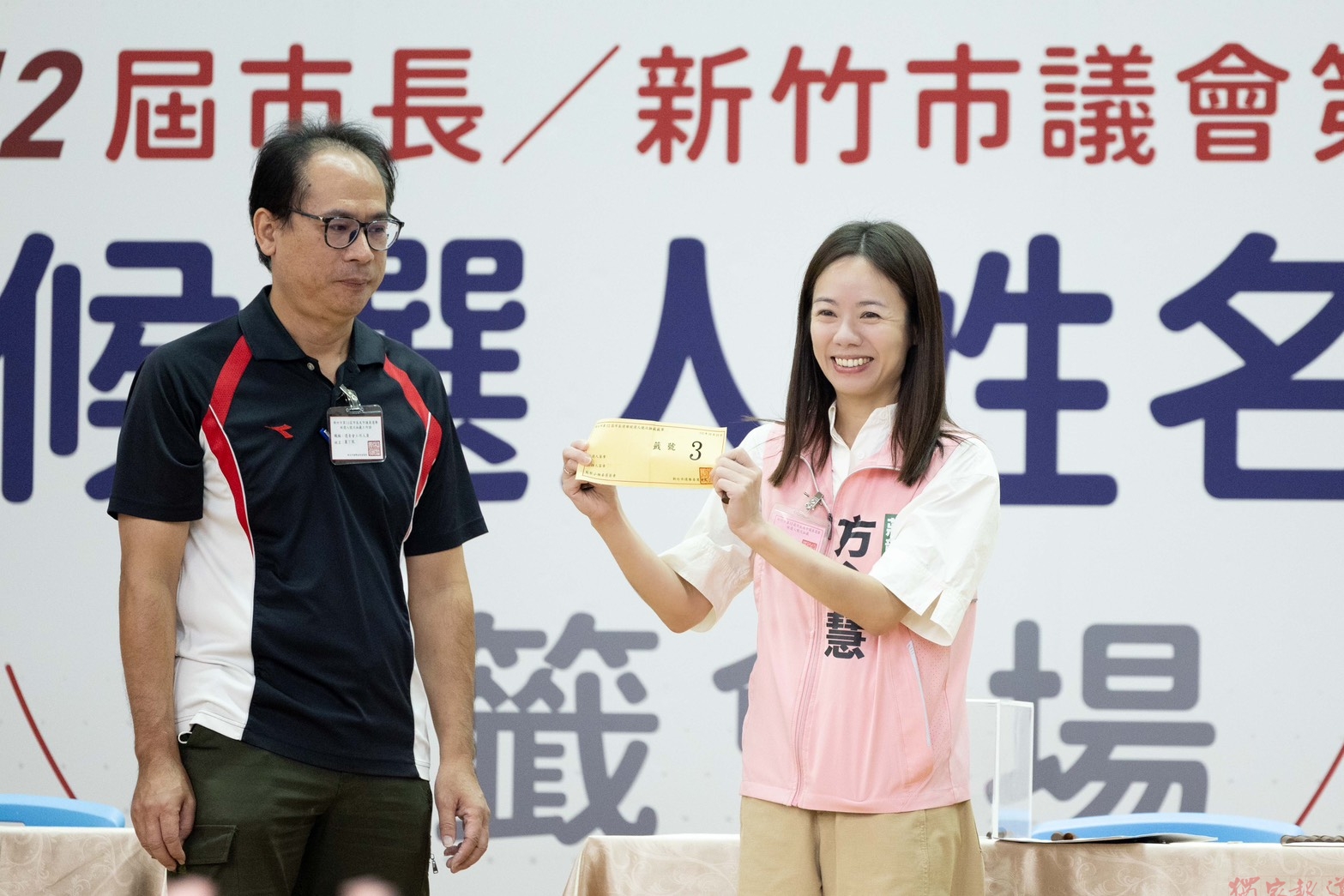 莊競程妻子代抽甜喊「你的靠3」拚新竹隊全壘打 莊競程妻子代抽甜喊「你的靠3」拚新竹隊全壘打