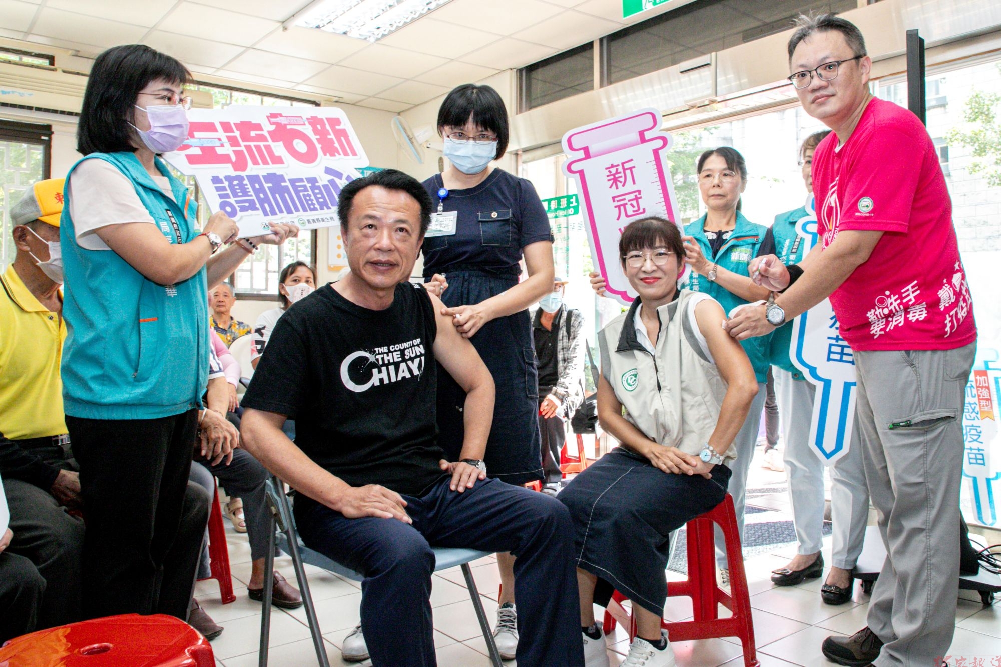 嘉義縣流感、新冠疫苗同步開打 全縣設406處社區接種站 嘉義縣流感、新冠疫苗同步開打 全縣設406處社區接種站