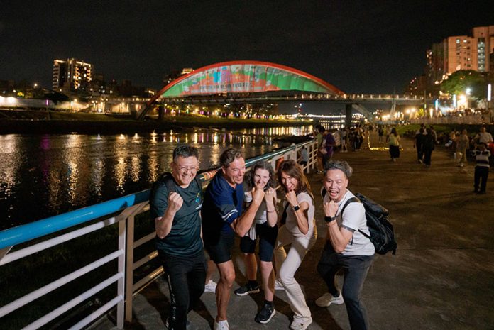 2240522854521 世壯運賽會結合體育與觀光,IMGA訪團視察松山相關觀光行程與臺北水舞嘉年華精采表演。