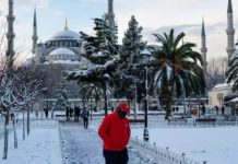 暴風雪席捲伊斯坦堡機場關閉 希臘罕見大規模降雪