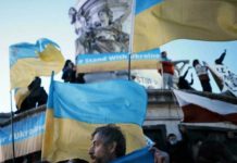 基輔到巴黎各國反戰遊行 烏克蘭與各國僑民聲援