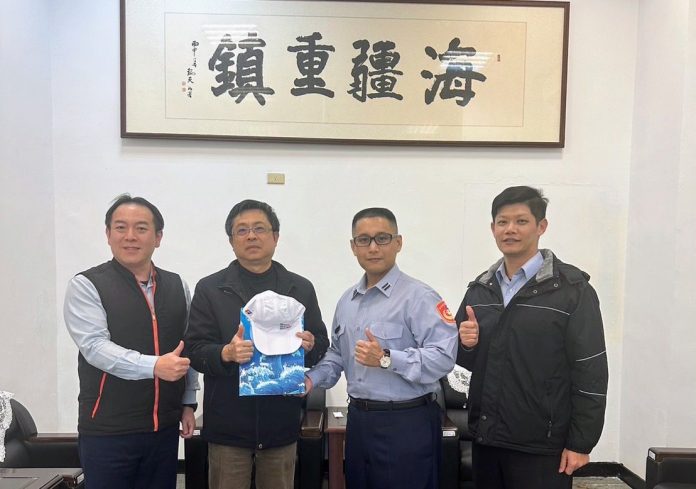 海巡同仁休假送暖 跨年夜即時救援昏迷男子 海巡同仁休假送暖 跨年夜即時救援昏迷男子