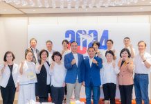 侯友宜14日赴美爭取會見裴洛西、麥卡錫 侯友宜日前與15位藍營縣市長、國民黨主席朱立倫餐敘,緊接著將於9月14日展開為期8天的訪美行。圖/引自侯友宜臉書