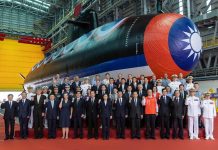 海鯤號潛艦露臉 海軍新後盾 蔡總統28日主持「潛艦國造原型艦命名暨下水典禮」.(總統府)