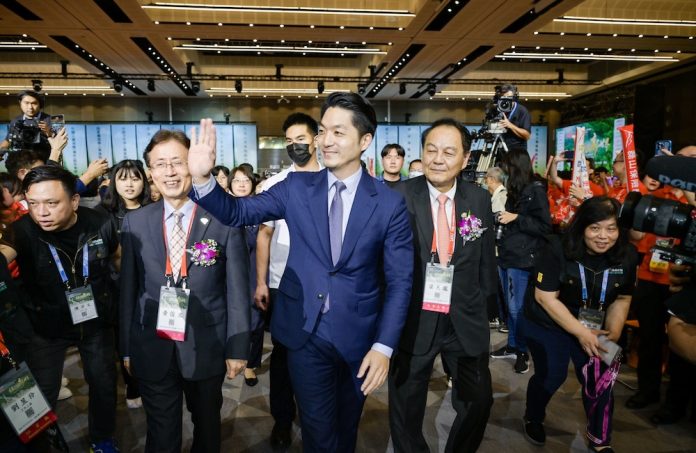 CNEWSE58CAFE6B581E696B0E8819EE7B6B2E8B387E69699E785A7124230817a01