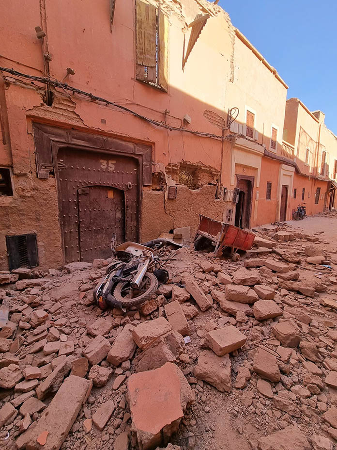 強震後，馬拉喀什老城區只剩斷垣殘壁。翻攝自聯合國教科文組織總幹事Audrey Azoulay推特