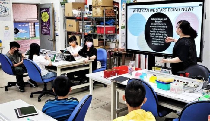 de06d9a98015d3742a3337e8d2ddfc06