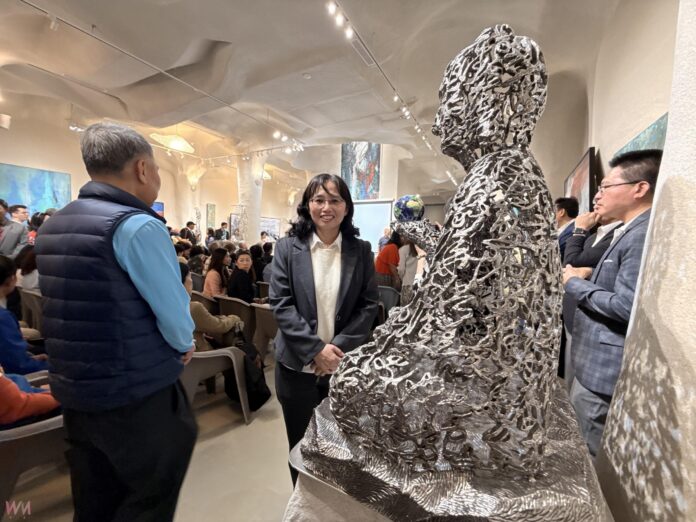 wm20250325211205122829