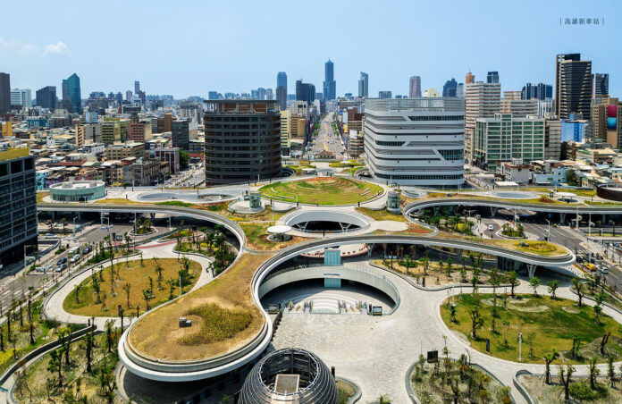 高雄車站大改造中，三鐵共構翻轉市心未來藍圖，未來遠雄峰蘊僅需10分鐘即可直抵三鐵共構高雄站。