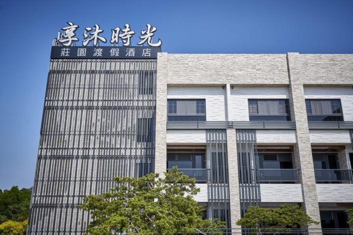 從國道三號苑裡交流道出發僅需10分鐘，無論北上南下，都是說走就走的溫泉旅行。