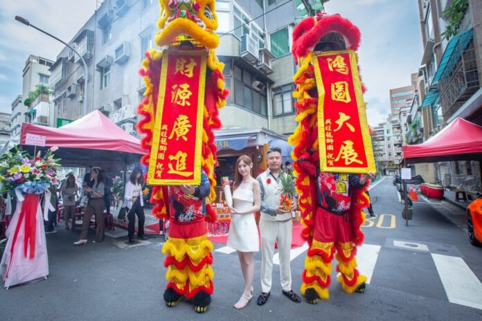 由國際團隊打造的 W Cigar Bar & 煥泌生醫旗艦館，於8/2日盛夏之夜盛大開幕。