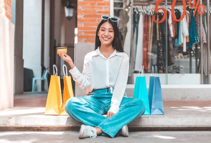 深耕簡訊行銷20年的《簡訊王》觀察，在周年慶、黑五、雙11購物節這類時間緊湊、資訊密集的促銷旺季，能否在正確的時間，用對的訊息打中對的人，往往決定一次活動的成敗。（圖片／簡訊王提供）