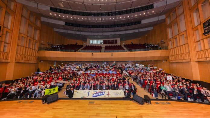 「114年運動企業認證授證典禮」登場，表揚推動職工運動企業。十年累計987家企業獲認證，超過122萬職工受益，展現健康職場成果。(圖/主辦單位)