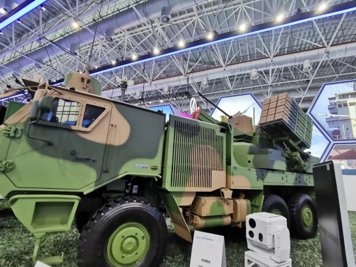 「以多打多」專剋無人機蜂群 陸製單車裝96枚防空導彈