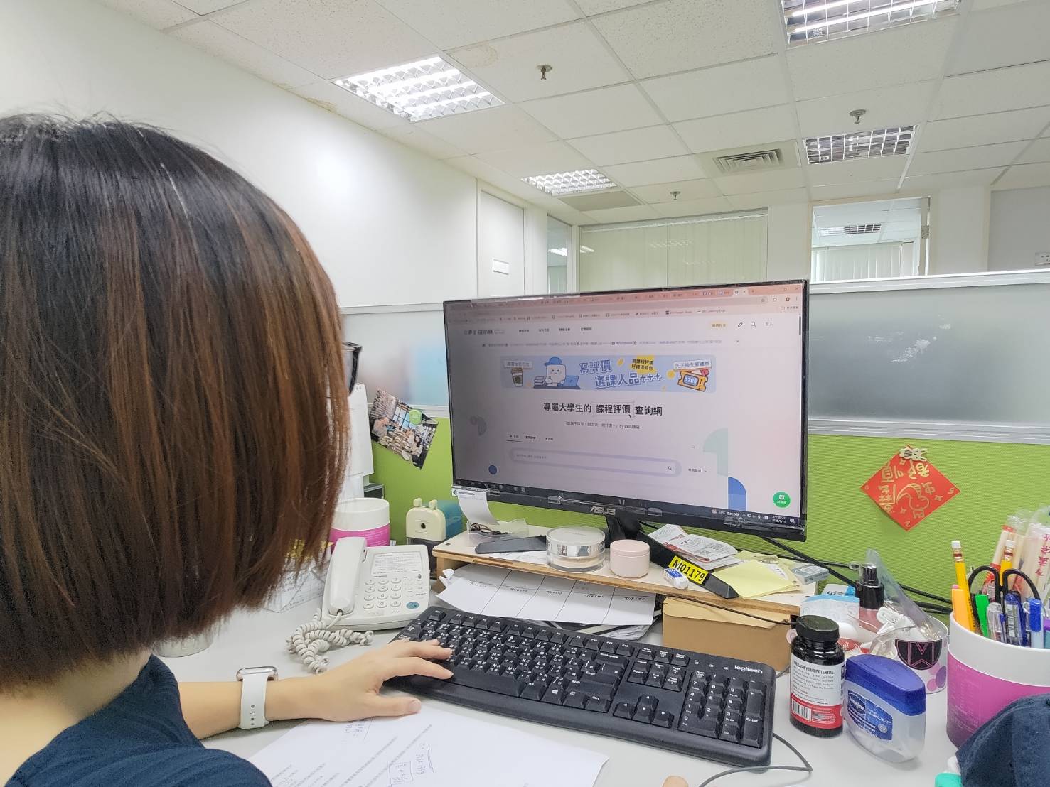 大學生開學擔心誤踩選課地雷,TUN大學網「課程評價」可以幫忙解惑。(圖/1111人力銀行提供)