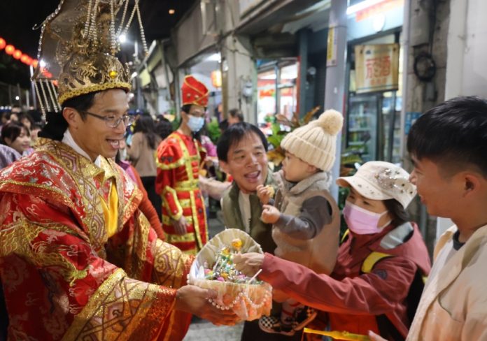 好運龍總來廟街++新莊踩街慶元宵2