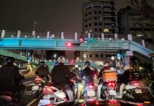 百人包圍交部爭機車路權 籲政府勿引導社會敵視重機 百人包圍交部爭機車路權 籲政府勿引導社會敵視重機